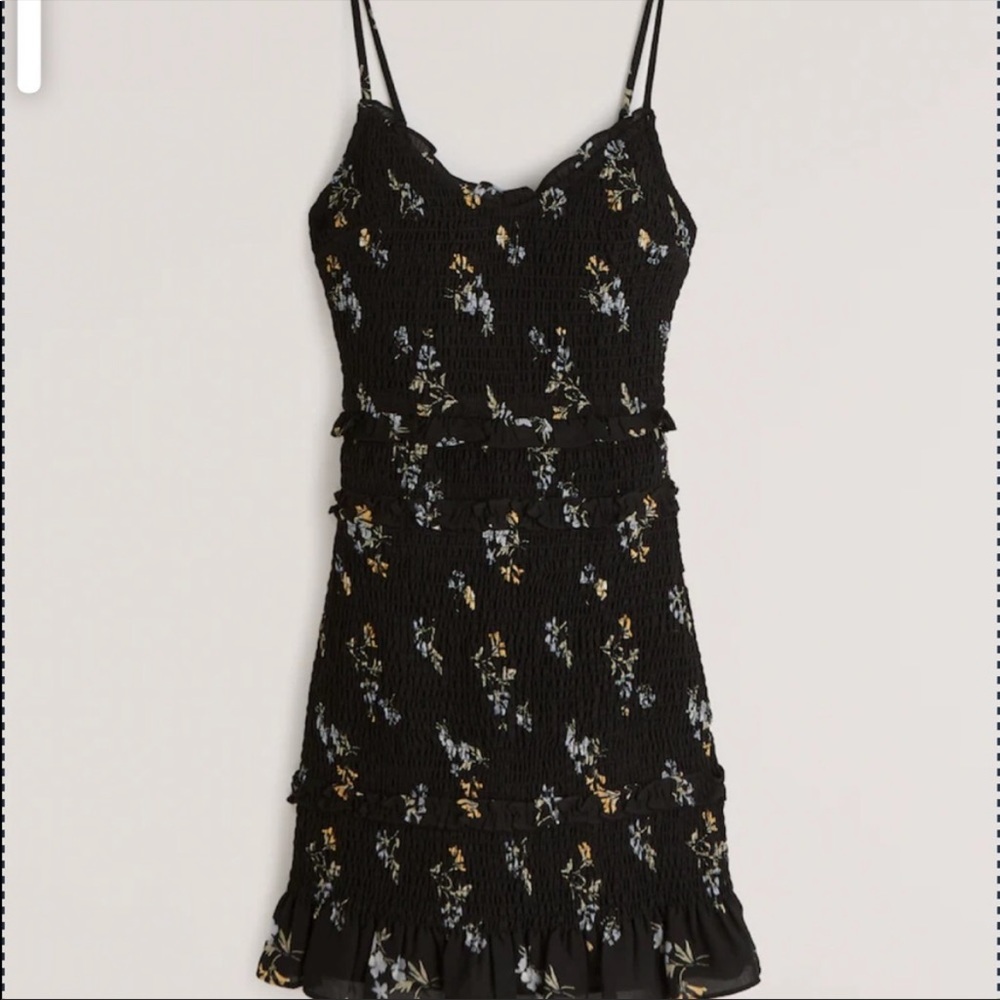 NWT Abercrombie smocked ruffle dress